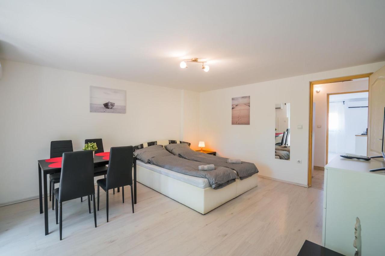 Zigzag Apartman Siófok Eksteriør bilde